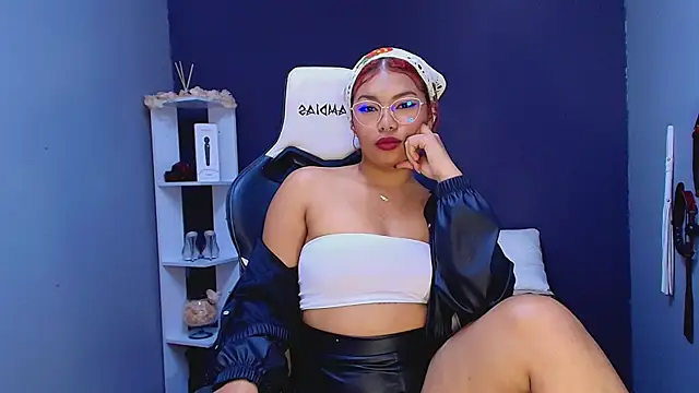 Snapshot of JadaRoberts chatting on 03/22/25, 05:41 JadaRoberts online show from 03/22/25, 05:41