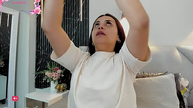 katrina kaif x online show from 11/11/25, 06:58