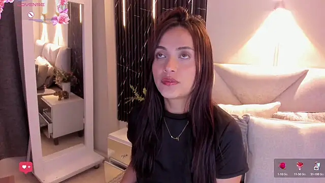 Snapshot of katrina_kaif_x chatting on 05/18/26, 07:18 katrina kaif x online show from 05/18/26, 07:18