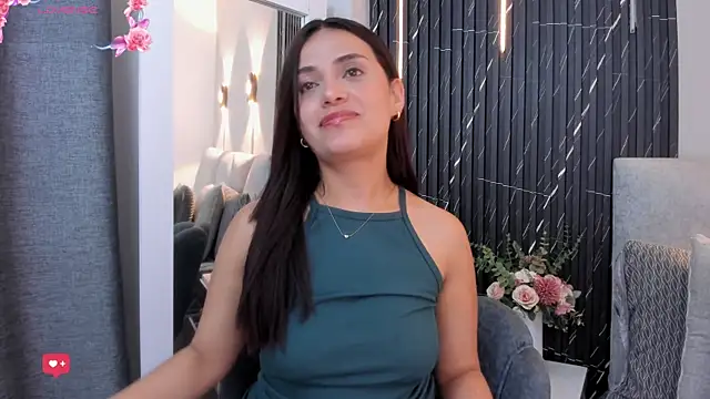 Snapshot of katrina_kaif_x chatting on 06/01/26, 07:02 katrina kaif x online show from 06/01/26, 07:02