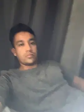 Snapshot of Magicerosxx69 chatting on 11/06/25, 04:00 Magicerosxx69 online show from 11/06/25, 04:00