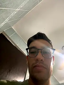 Snapshot of Magicerosxx69 chatting on 11/03/25, 07:46 Magicerosxx69 online show from 11/03/25, 07:46