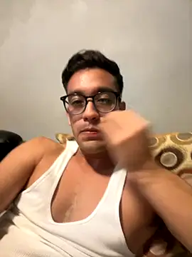 Snapshot of Magicerosxx69 chatting on 11/07/25, 07:02 Magicerosxx69 online show from 11/07/25, 07:02