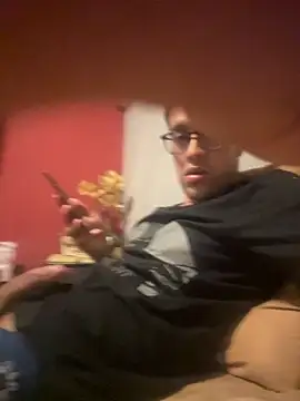 Snapshot of Magicerosxx69 chatting on 10/10/25, 08:26 Magicerosxx69 online show from 10/10/25, 08:26