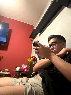 Snapshot of Magicerosxx69 chatting on 11/05/25, 07:11 Magicerosxx69 online show from 11/05/25, 07:11