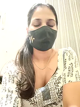 indianliza online show from 03/08/25, 04:01