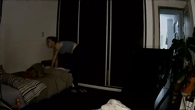 Snapshot of stupid_babybird chatting on 12/20/25, 12:35 stupid babybird online show from 12/20/25, 12:35