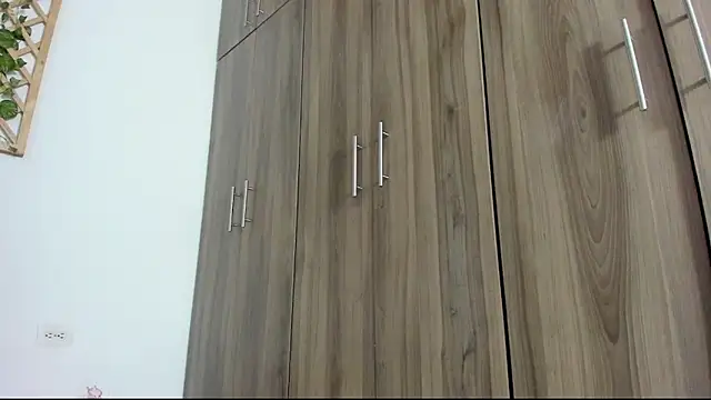 isa loves cum online show from 03/18/25, 06:39