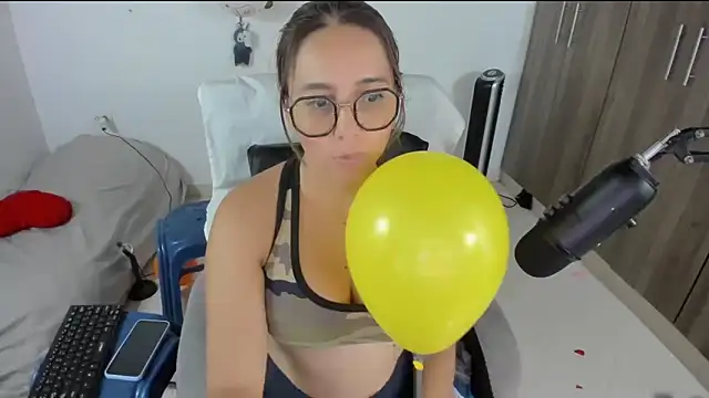 isa loves cum online show from 03/18/26, 06:27