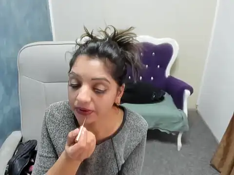 CrazyCorina online show from 12/02/25, 11:56