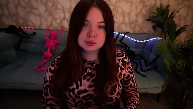 Snapshot of RosieMoons chatting on 10/25/25, 07:14 RosieMoons online show from 10/25/25, 07:14