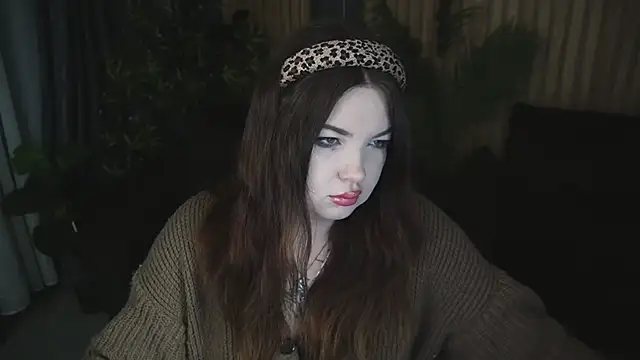 Snapshot of RosieMoons chatting on 11/10/25, 08:14 RosieMoons online show from 11/10/25, 08:14