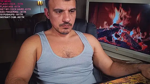 Snapshot of officeman7 chatting on 03/01/25, 05:05 officeman7 online show from 03/01/25, 05:05