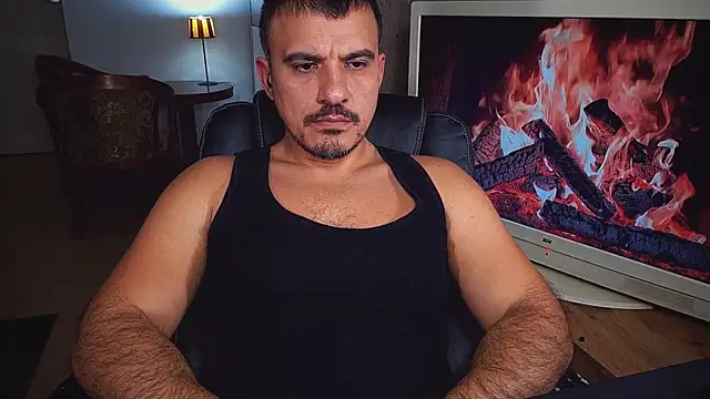 Snapshot of officeman7 chatting on 01/20/25, 05:06 officeman7 online show from 01/20/25, 05:06