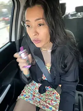 Snapshot of IzanamiTime chatting on 01/13/25, 01:34 IzanamiTime online show from 01/13/25, 01:34