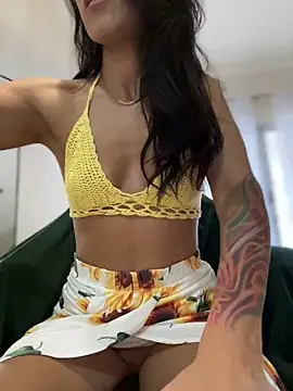 Snapshot of IzanamiTime chatting on 01/12/25, 08:57 IzanamiTime online show from 01/12/25, 08:57