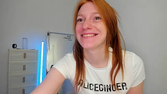 Aliceginger99 online show from 03/23/26, 06:24