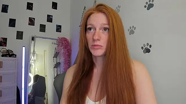 Aliceginger99 online show from 04/30/26, 01:18