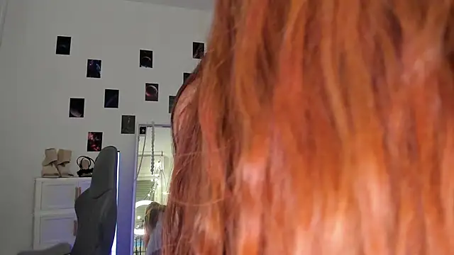 Aliceginger99 online show from 05/06/26, 01:15