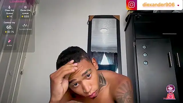Snapshot of sexy_blacks_ chatting on 04/11/26, 12:20 sexy blacks online show from 04/11/26, 12:20