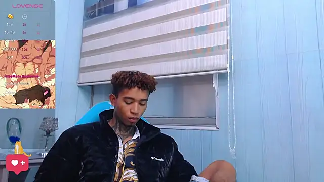Snapshot of sexy_blacks_ chatting on 03/22/25, 11:21 sexy blacks online show from 03/22/25, 11:21