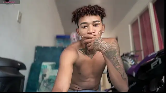 sexy blacks  online show from 11/01/25, 01:05