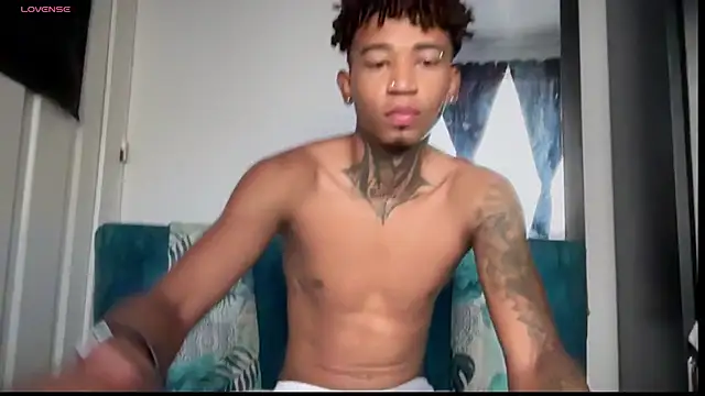 sexy blacks  online show from 11/14/25, 12:09