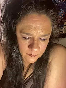 Snapshot of sexyasscougar chatting on 12/29/24, 12:41 sexyasscougar online show from 12/29/24, 12:41