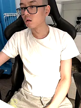 wangjian2324 online show from 11/22/25, 12:15