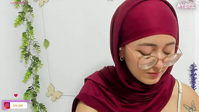 Snapshot of aysel_elid chatting on 03/16/25, 09:37 aysel elid online show from 03/16/25, 09:37