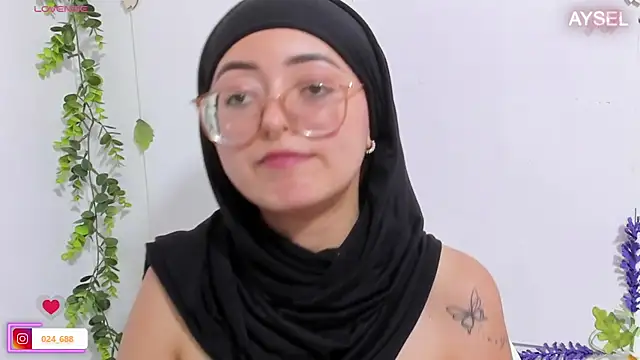 Snapshot of aysel_elid chatting on 03/22/25, 07:53 aysel elid online show from 03/22/25, 07:53