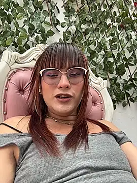 miss gisselle online show from 11/22/25, 03:22