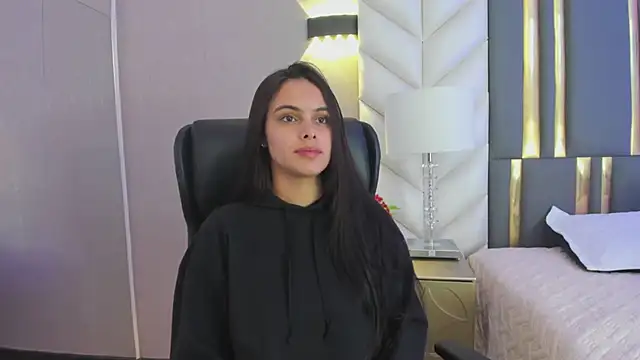 ChloeHarper  online show from 04/30/26, 11:50