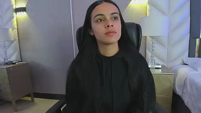 ChloeHarper  online show from 01/11/26, 12:34