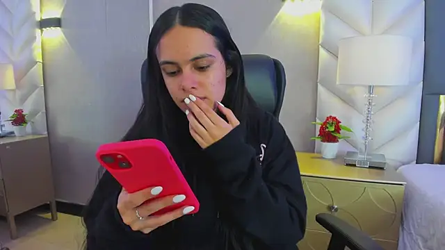 ChloeHarper  online show from 02/20/26, 11:45