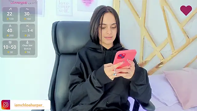 ChloeHarper  online show from 10/17/25, 07:04