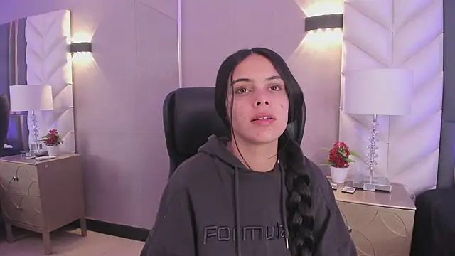 ChloeHarper  online show from 02/05/26, 11:39