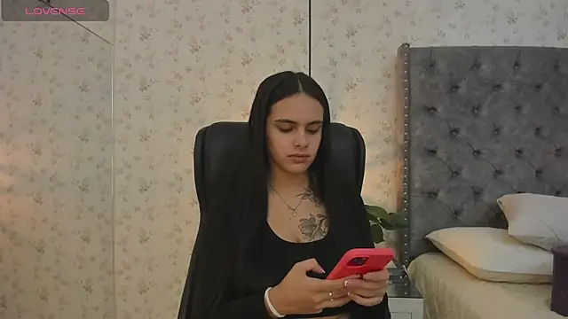 ChloeHarper  online show from 05/28/26, 11:38