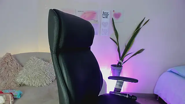 ChloeHarper  online show from 03/03/25, 04:15