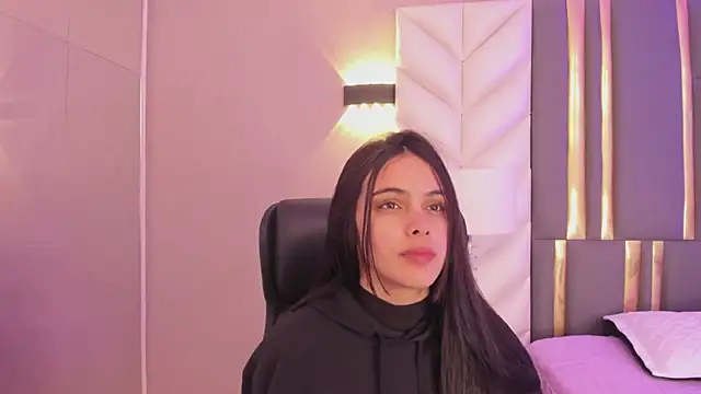 ChloeHarper  online show from 05/11/26, 11:33