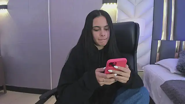 ChloeHarper  online show from 02/12/26, 11:21