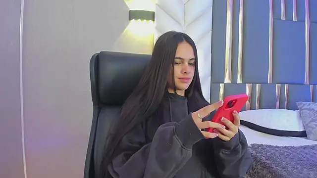 ChloeHarper  online show from 05/23/26, 11:53