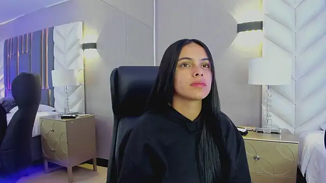 ChloeHarper  online show from 01/08/26, 12:00