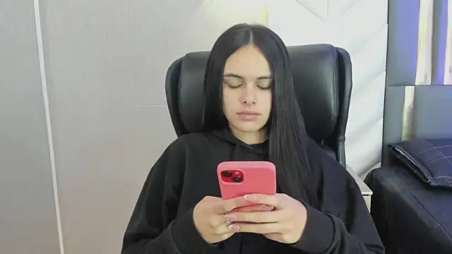 ChloeHarper  online show from 04/03/26, 11:38