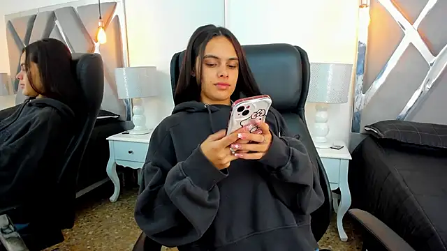 ChloeHarper  online show from 09/30/25, 02:23