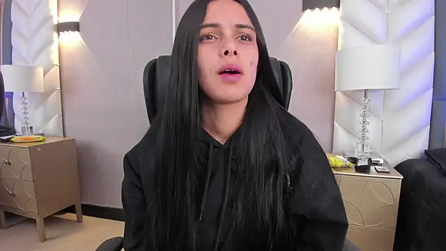 ChloeHarper  online show from 12/15/25, 11:38