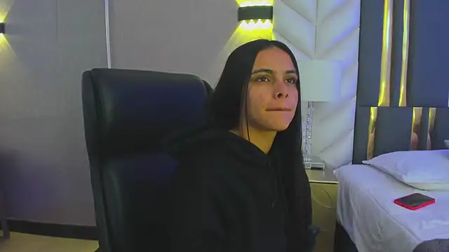 ChloeHarper  online show from 02/13/26, 11:21