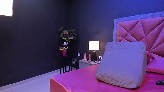 mia milff online show from 04/28/26, 07:18
