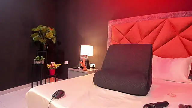 mia milff online show from 10/04/25, 07:04
