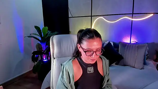 Gia Mazzon online show from 11/27/25, 06:52